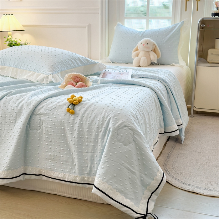 91家纺网 家纺一手货源 找家纺 布凡家居 2026新款四层纱按摩豆豆被泡泡夏被子被芯 小花-天空蓝