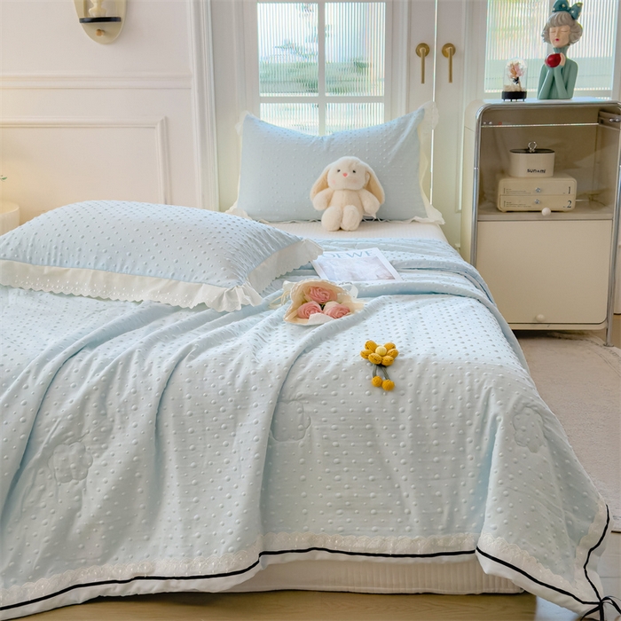 91家纺网 家纺一手货源 找家纺 布凡家居 2026新款四层纱按摩豆豆被泡泡夏被子被芯 小花-天空蓝