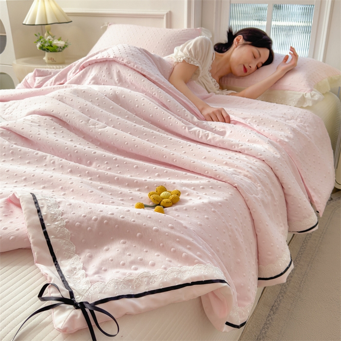 91家纺网 家纺一手货源 找家纺 布凡家居 2026新款四层纱按摩豆豆被泡泡夏被子被芯 小花-樱花粉