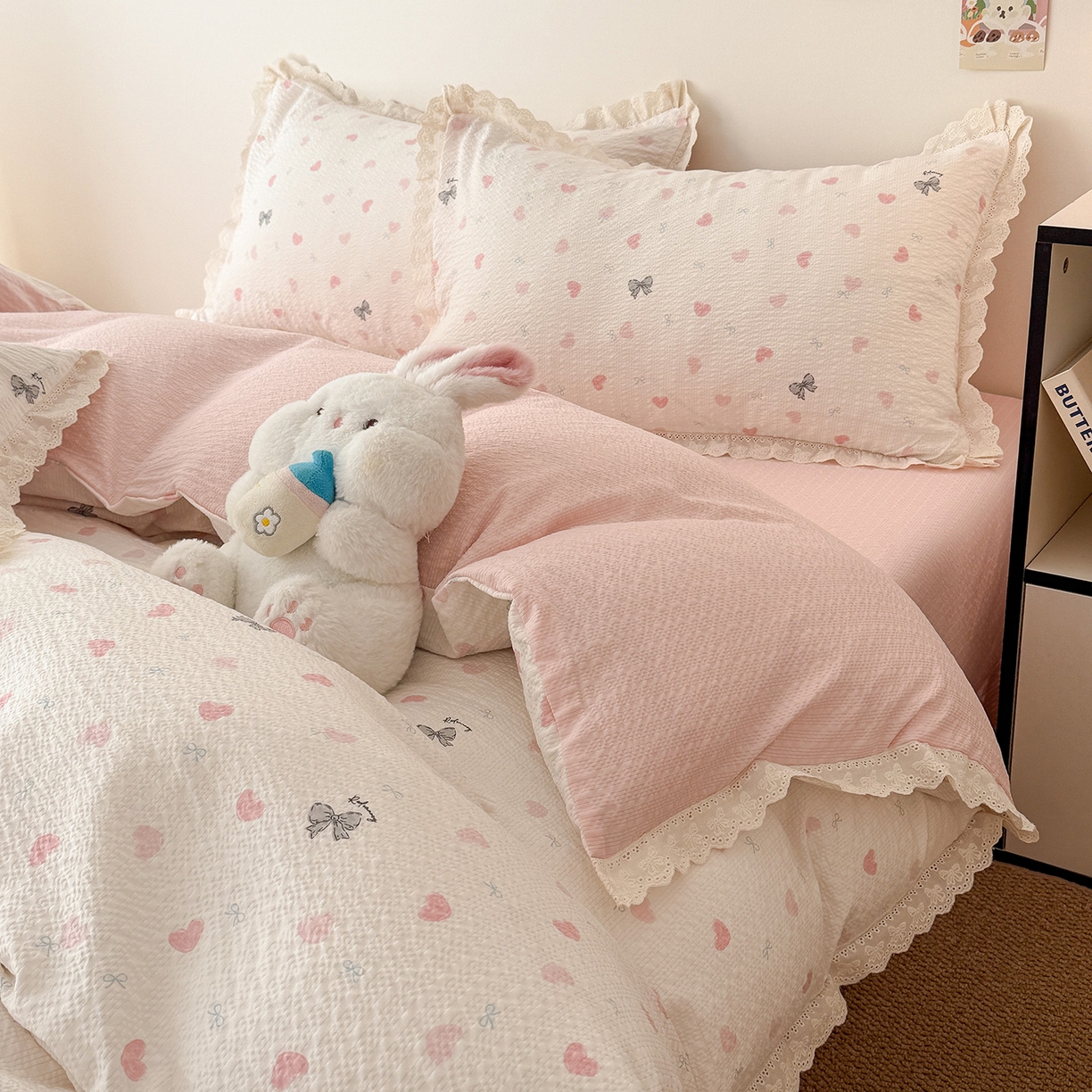 91家纺网 家纺一手货源 找家纺 吾欢心 2026春夏新款韩版纯棉花边泡芙双层纱四件套 粉粉甜心