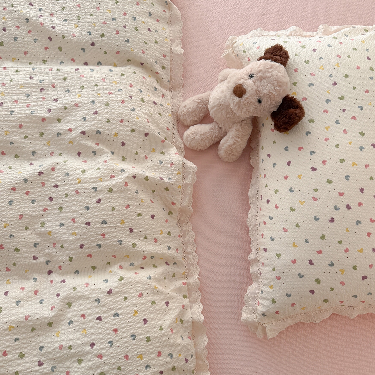 91家纺网 家纺一手货源 找家纺 吾欢心 2026春夏新款韩版纯棉花边泡芙双层纱四件套 彩色爱心