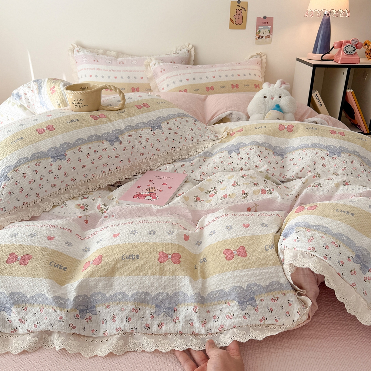 91家纺网 家纺一手货源 找家纺 吾欢心 2026春夏新款韩版纯棉花边泡芙双层纱四件套 费尔岛小兔