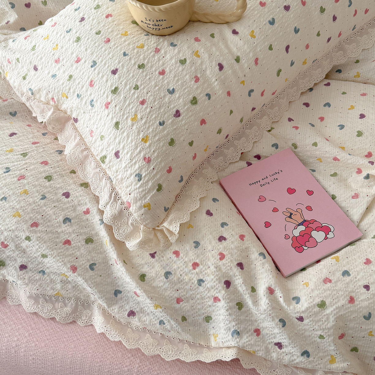 91家纺网 家纺一手货源 找家纺 吾欢心 2026春夏新款韩版纯棉花边泡芙双层纱四件套 彩色爱心