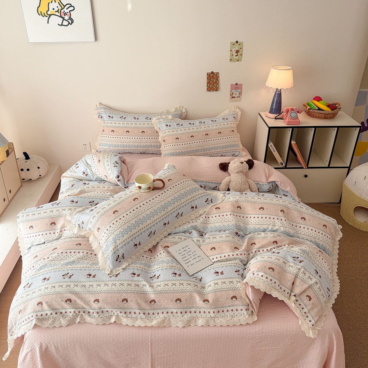 91家纺网 家纺一手货源 找家纺 吾欢心 2026春夏新款韩版纯棉花边泡芙双层纱四件套 费尔岛小狗