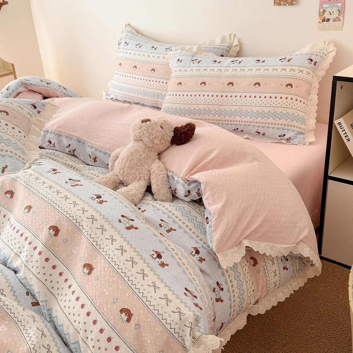 91家纺网 家纺一手货源 找家纺 吾欢心 2026春夏新款韩版纯棉花边泡芙双层纱四件套 费尔岛小狗