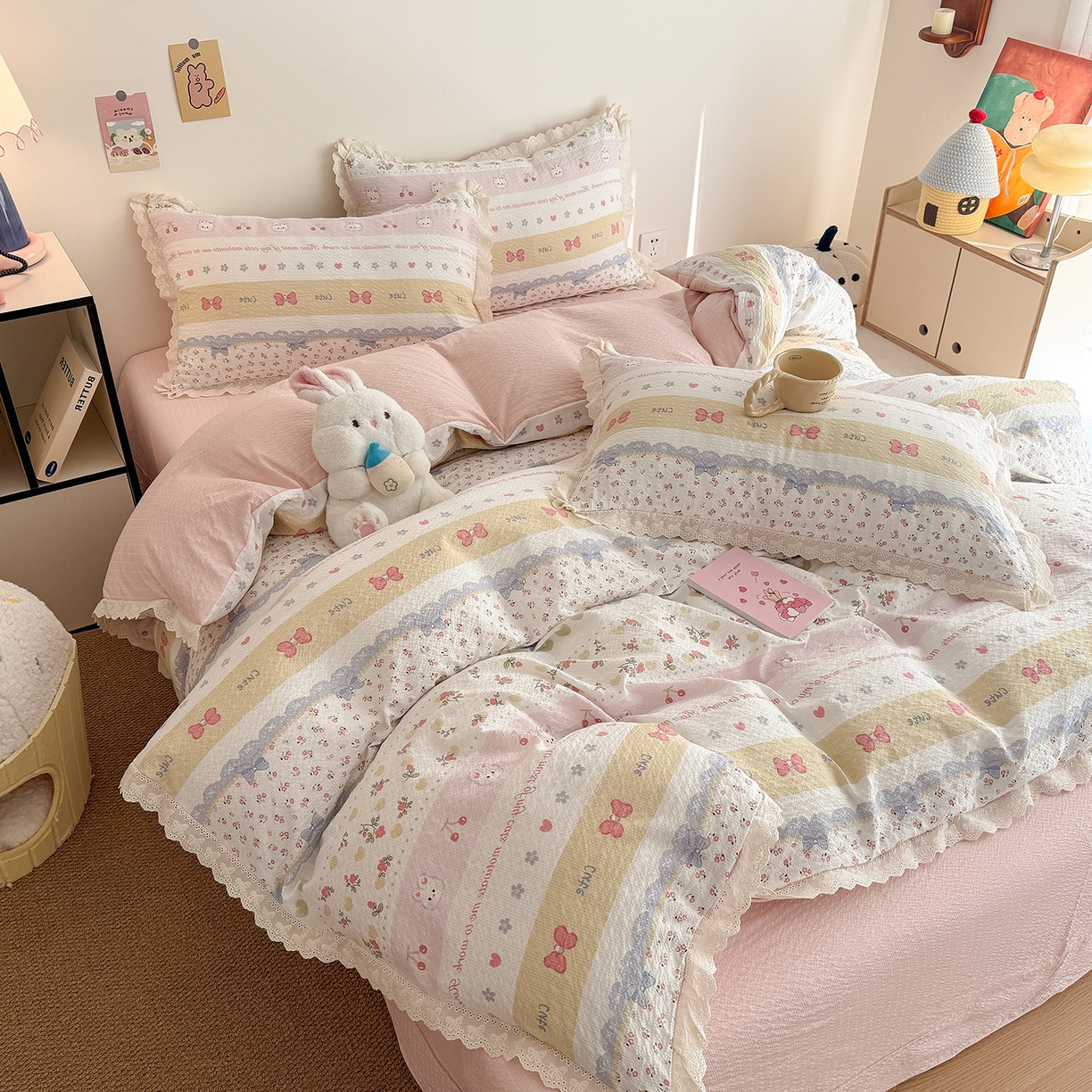 91家纺网 家纺一手货源 找家纺 吾欢心 2026春夏新款韩版纯棉花边泡芙双层纱四件套 费尔岛小兔