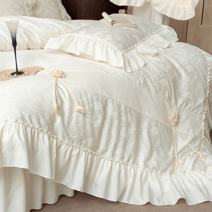 91家纺网 家纺一手货源 找家纺 豪美鑫家纺 2026新款提花四件套 花开半夏系列 花开半夏-奶白