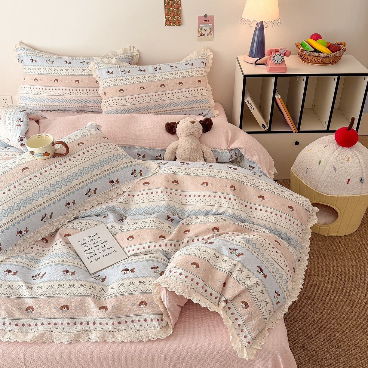 91家纺网 家纺一手货源 找家纺 吾欢心 2026春夏新款韩版纯棉花边泡芙双层纱四件套 费尔岛小狗