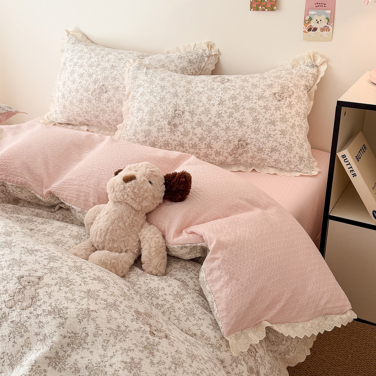 91家纺网 家纺一手货源 找家纺 吾欢心 2026春夏新款韩版纯棉花边泡芙双层纱四件套 白茶茉莉