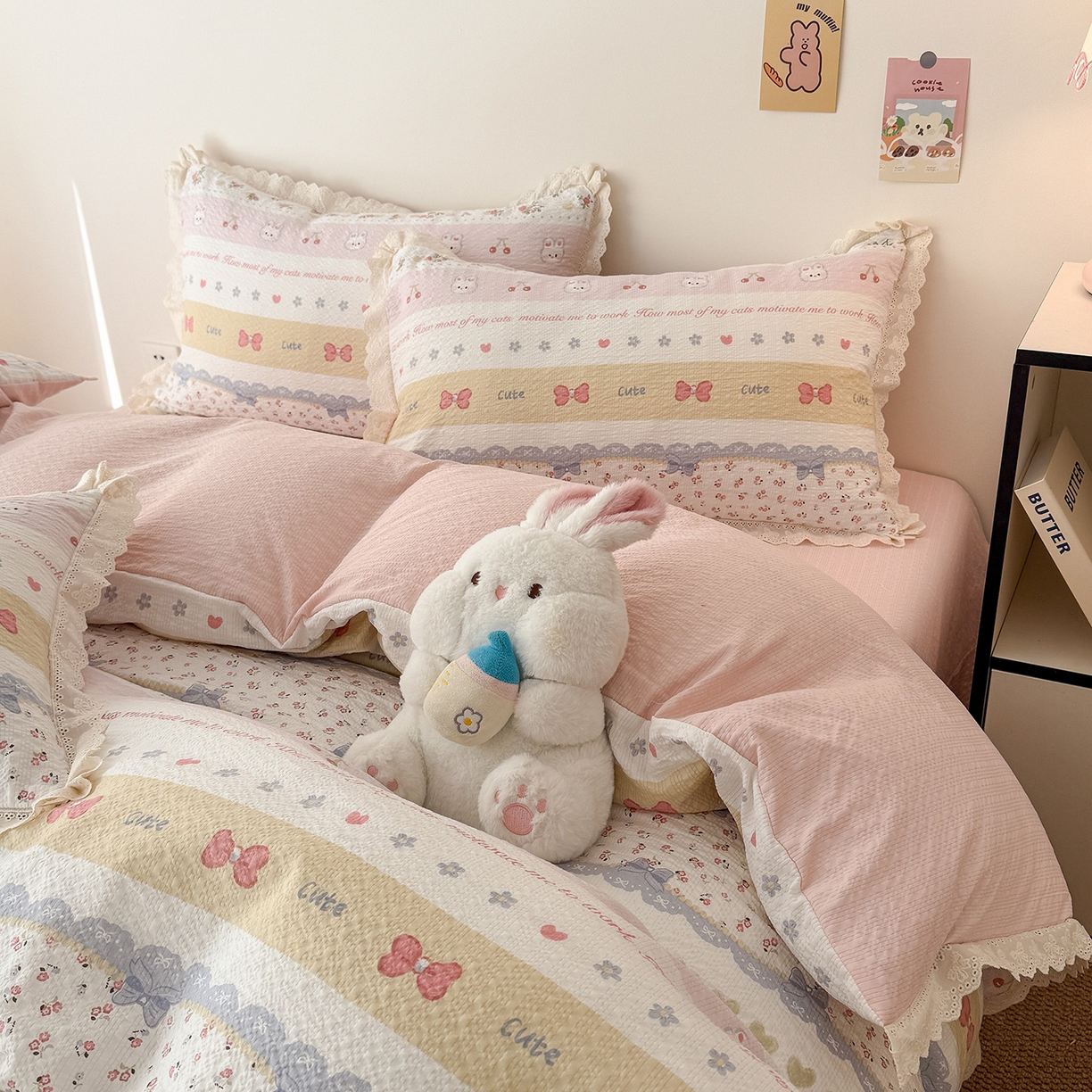 91家纺网 家纺一手货源 找家纺 吾欢心 2026春夏新款韩版纯棉花边泡芙双层纱四件套 费尔岛小兔