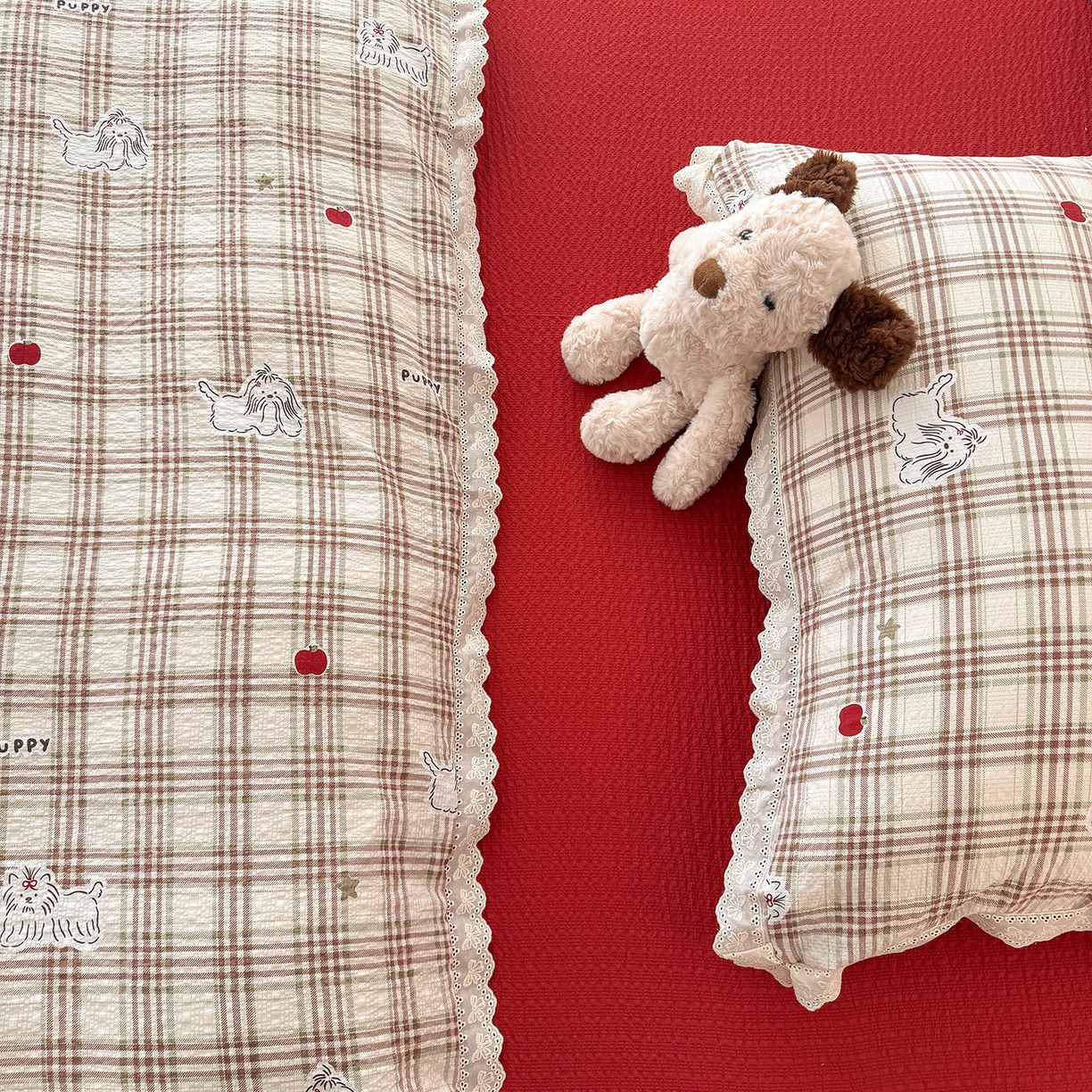 91家纺网 家纺一手货源 找家纺 吾欢心 2026春夏新款韩版纯棉花边泡芙双层纱四件套 呆萌狗狗