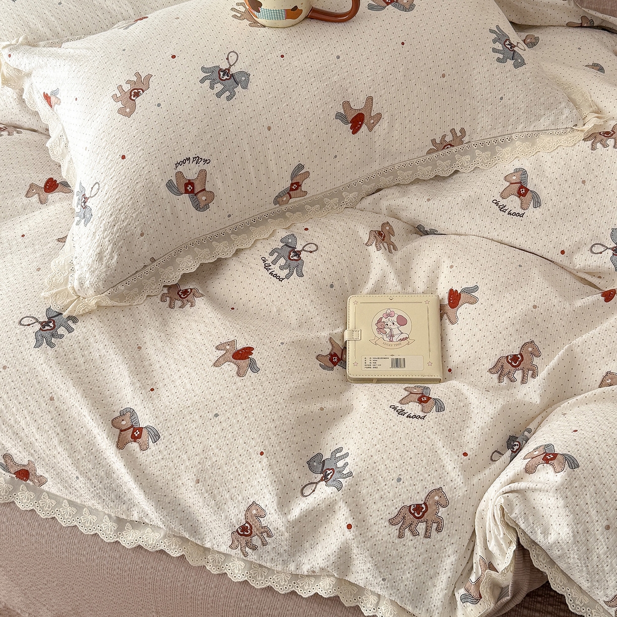 91家纺网 家纺一手货源 找家纺 吾欢心 2026春夏新款韩版纯棉花边泡芙双层纱四件套 元气木马