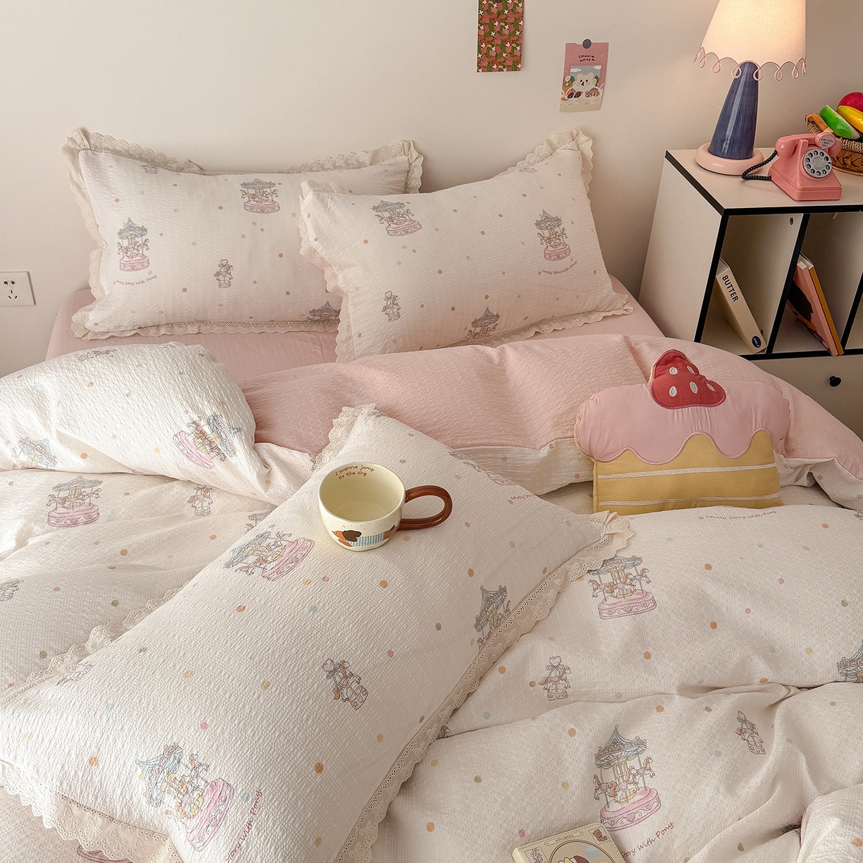 91家纺网 家纺一手货源 找家纺 吾欢心 2026春夏新款韩版纯棉花边泡芙双层纱四件套 旋转木马