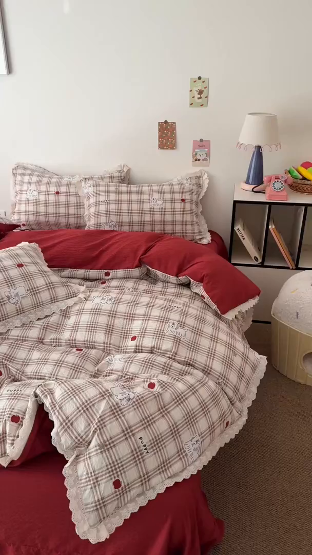 91家纺网 家纺一手货源 找家纺 吾欢心 2026春夏新款韩版纯棉花边泡芙双层纱四件套 呆萌狗狗