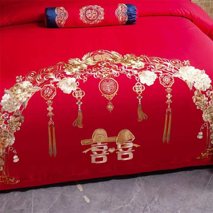 91家纺网 家纺一手货源 找家纺 慕她家纺 2026慕她大花工艺款全棉纯棉婚庆四件套大红色刺绣结婚床上用品 走进幸福 金