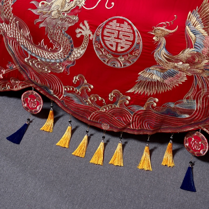 91家纺网 家纺一手货源 找家纺 慕她家纺 2026慕她大花工艺款全棉纯棉婚庆四件套大红色刺绣结婚床上用品 福喜龙凤