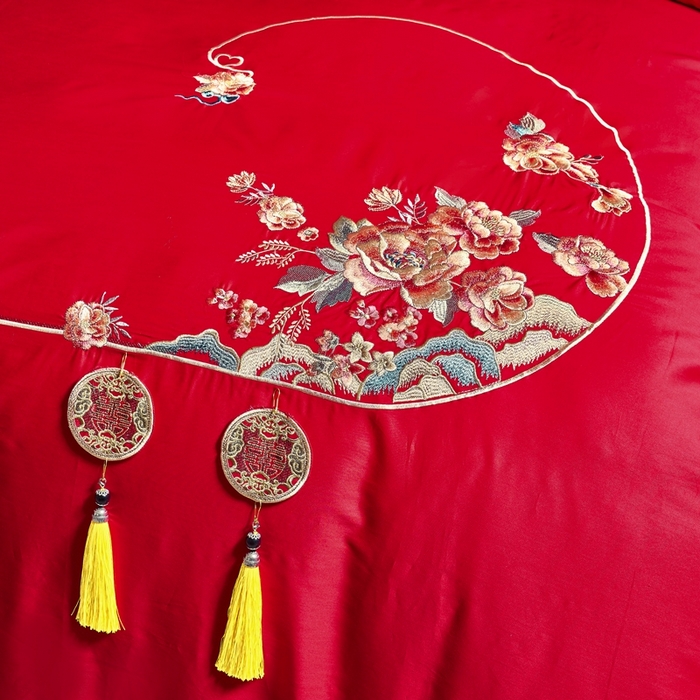 91家纺网 家纺一手货源 找家纺 慕她家纺 2026慕她大花工艺款全棉纯棉婚庆四件套大红色刺绣结婚床上用品 喜嫁