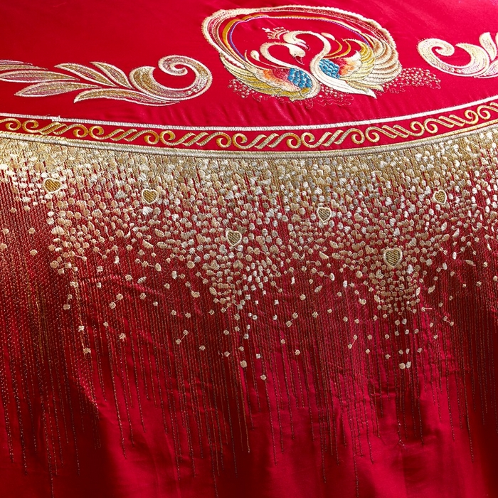 91家纺网 家纺一手货源 找家纺 慕她家纺 2026慕她大花工艺款全棉纯棉婚庆四件套大红色刺绣结婚床上用品 天赐良缘