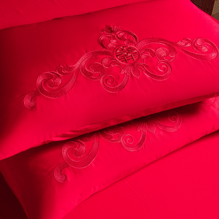 91家纺网 家纺一手货源 找家纺 慕她家纺 2026慕她大花工艺款全棉纯棉婚庆四件套大红色刺绣结婚床上用品 诗韵牡丹