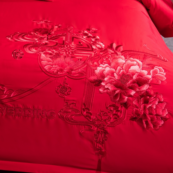 91家纺网 家纺一手货源 找家纺 慕她家纺 2026慕她大花工艺款全棉纯棉婚庆四件套大红色刺绣结婚床上用品 诗韵牡丹