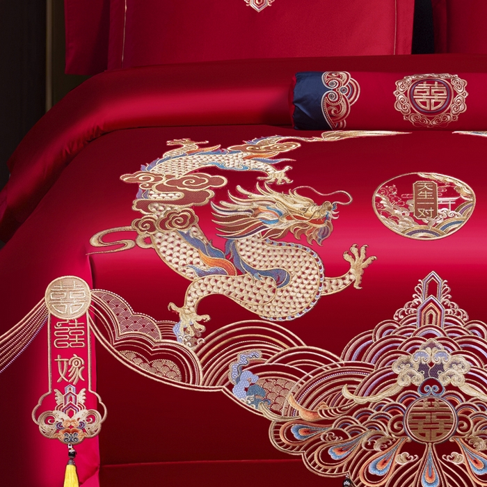 91家纺网 家纺一手货源 找家纺 慕她家纺 2026慕她大花工艺款全棉纯棉婚庆四件套大红色刺绣结婚床上用品 天生一对