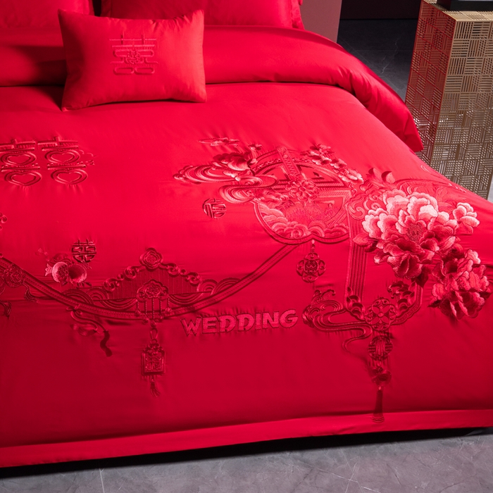 91家纺网 家纺一手货源 找家纺 慕她家纺 2026慕她大花工艺款全棉纯棉婚庆四件套大红色刺绣结婚床上用品 诗韵牡丹