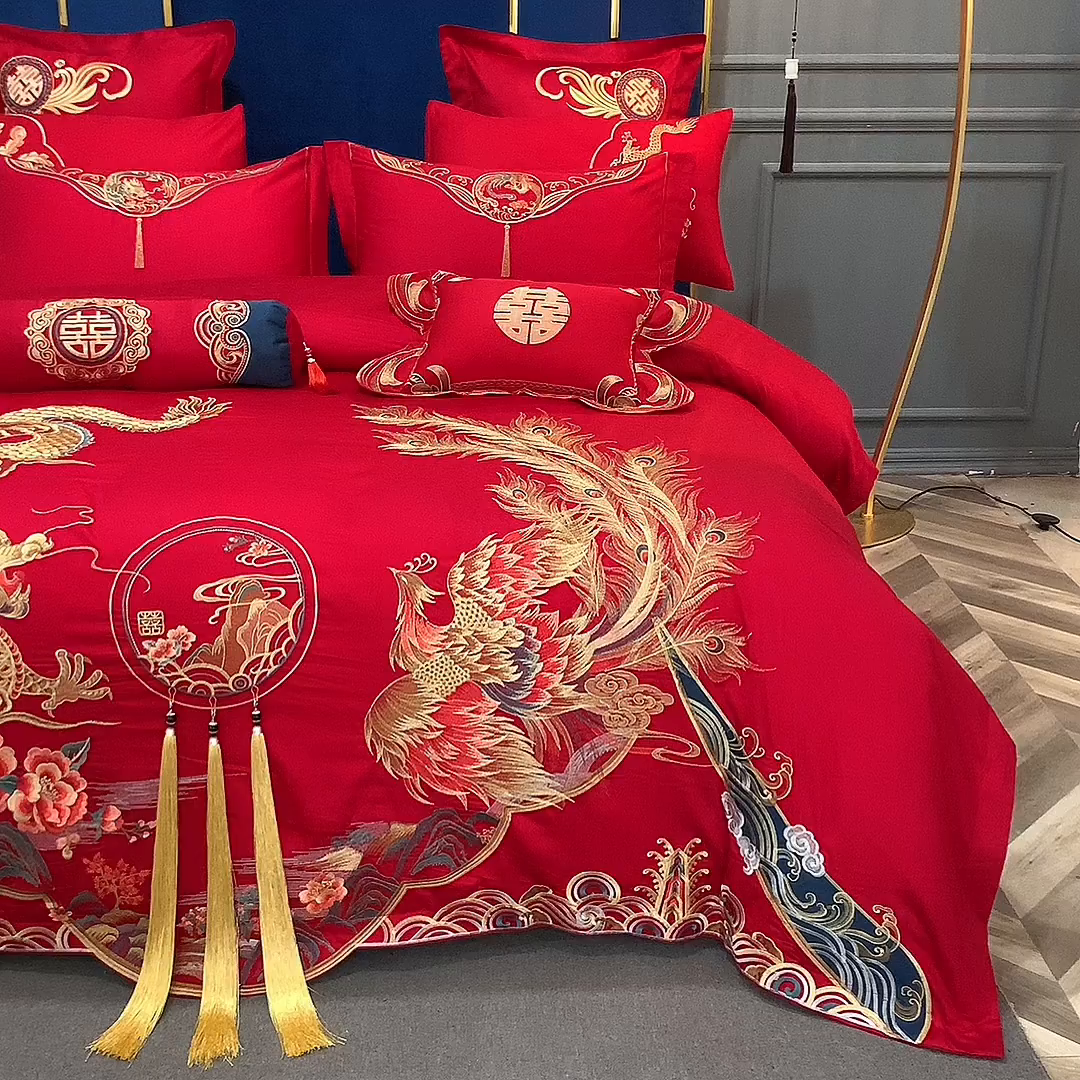 91家纺网 家纺一手货源 找家纺 慕她家纺 2026慕她大花工艺款全棉纯棉婚庆四件套大红色刺绣结婚床上用品 甜蜜龙凤