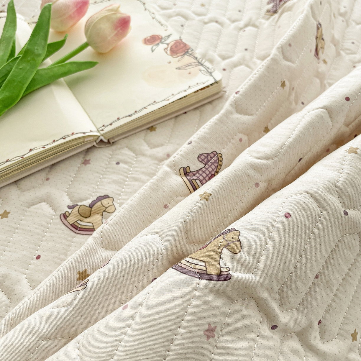 91家纺网 家纺一手货源 找家纺 美优兰 2026新款全棉榻榻米垫 粉色木马