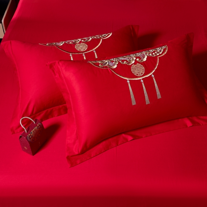 91家纺网 家纺一手货源 找家纺 慕她家纺 2026慕她大花工艺款全棉纯棉婚庆四件套大红色刺绣结婚床上用品 福喜龙凤