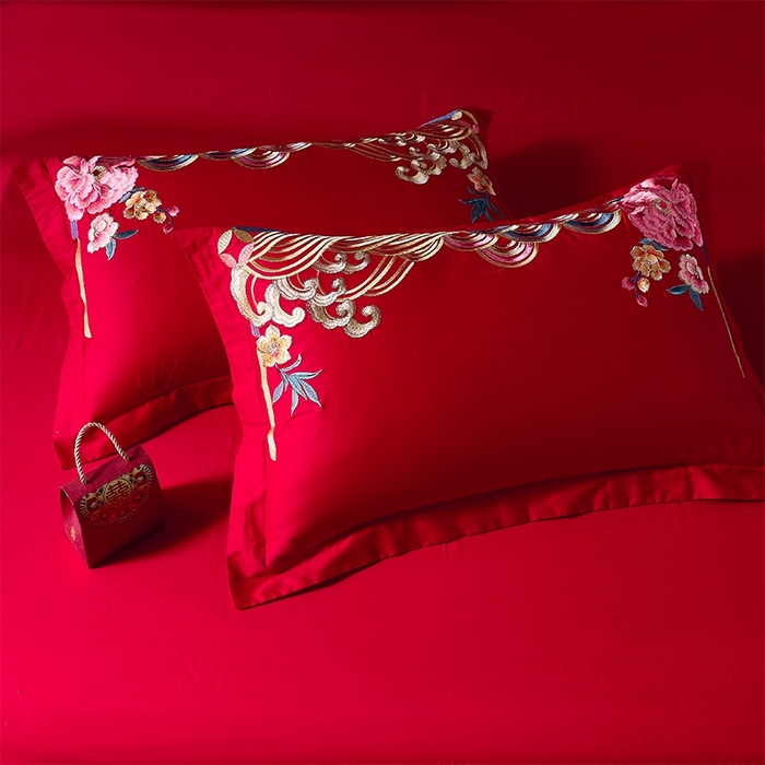 91家纺网 家纺一手货源 找家纺 慕她家纺 2026慕她大花工艺款全棉纯棉婚庆四件套大红色刺绣结婚床上用品 欢喜龙凤