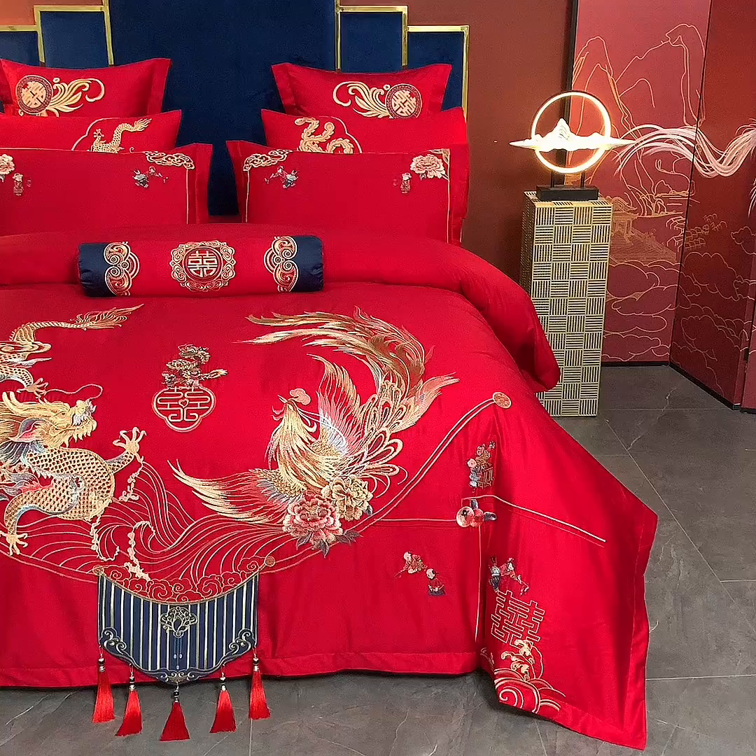 91家纺网 家纺一手货源 找家纺 慕她家纺 2026慕她大花工艺款全棉纯棉婚庆四件套大红色刺绣结婚床上用品 挚爱龙凤