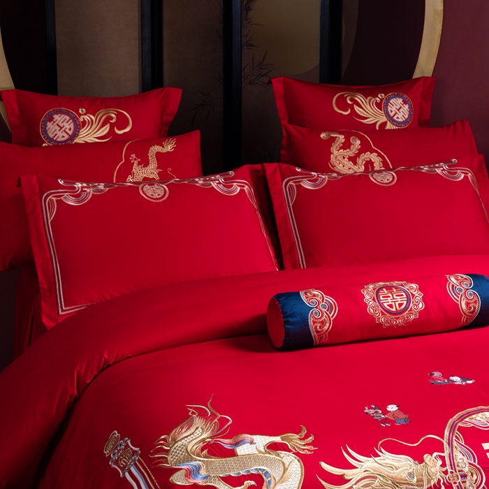 91家纺网 家纺一手货源 找家纺 慕她家纺 2026慕她大花工艺款全棉纯棉婚庆四件套大红色刺绣结婚床上用品 执手龙凤
