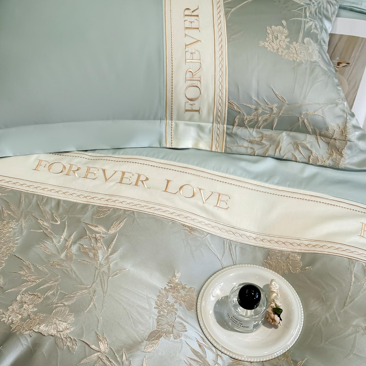 91家纺网 家纺一手货源 找家纺 （总）润锦云 2026新款高克重精品浮雕四件套高端礼盒装-朱丽叶