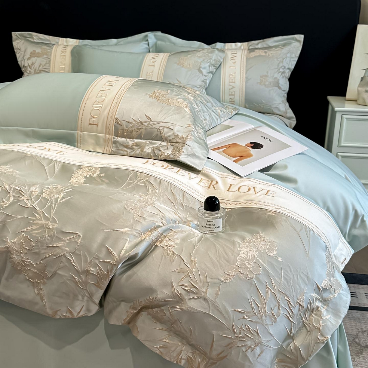 91家纺网 家纺一手货源 找家纺 （总）润锦云 2026新款高克重精品浮雕四件套高端礼盒装-朱丽叶