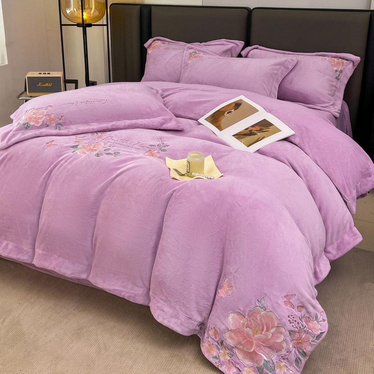 91家纺网 家纺一手货源 找家纺 润锦云 2026新款牛奶绒刺绣四件套-花之韵 花之韵-高贵紫