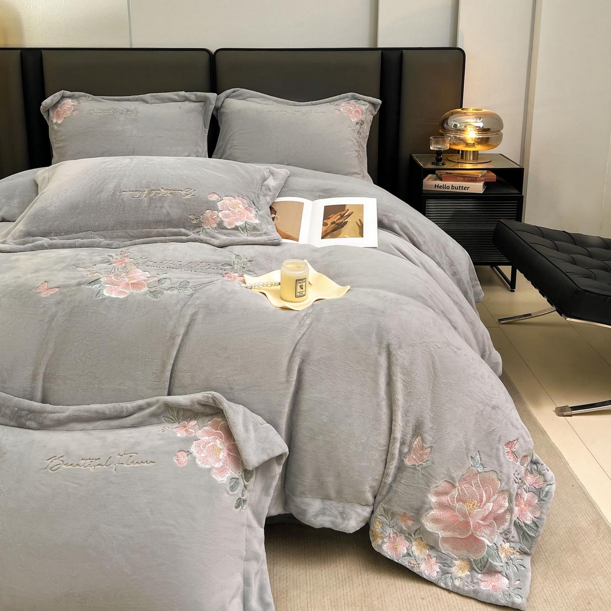 91家纺网 家纺一手货源 找家纺 润锦云 2026新款牛奶绒刺绣四件套-花之韵 花之韵-香草灰