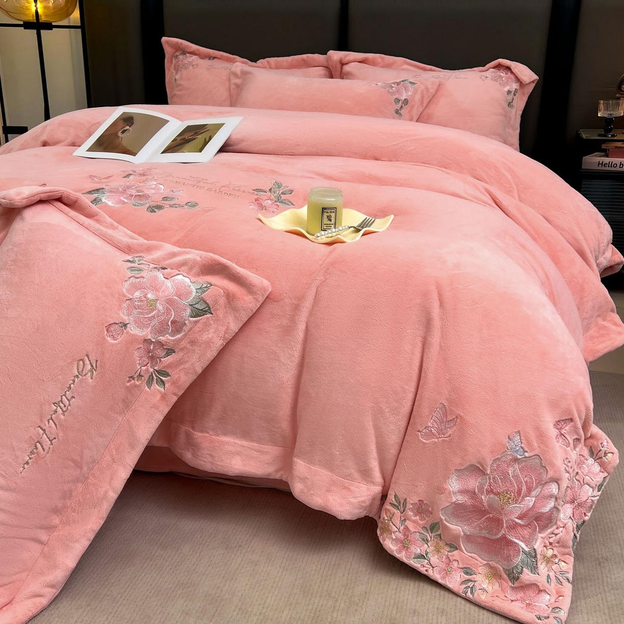 91家纺网 家纺一手货源 找家纺 润锦云 2026新款牛奶绒刺绣四件套-花之韵 花之韵-樱花粉