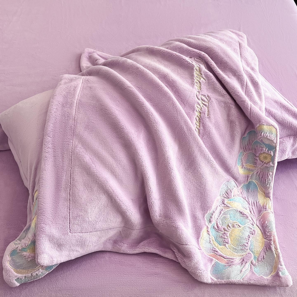 91家纺网 家纺一手货源 找家纺 润锦云 2026新款大热款220克全消光刺绣牛奶绒四件套-向阳花开 向阳花开-高贵紫