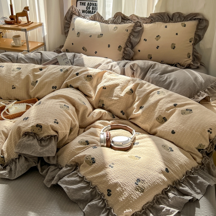 91家纺网 家纺一手货源 找家纺 2026新款泡芙纱花边四件套 咖啡小猫