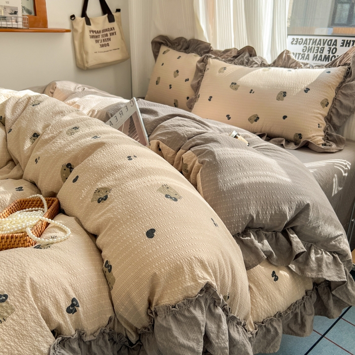 91家纺网 家纺一手货源 找家纺 2026新款泡芙纱花边四件套 咖啡小猫