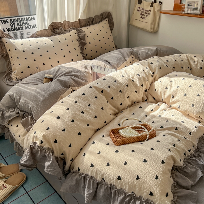 91家纺网 家纺一手货源 找家纺 2026新款泡芙纱花边四件套 咖爱心