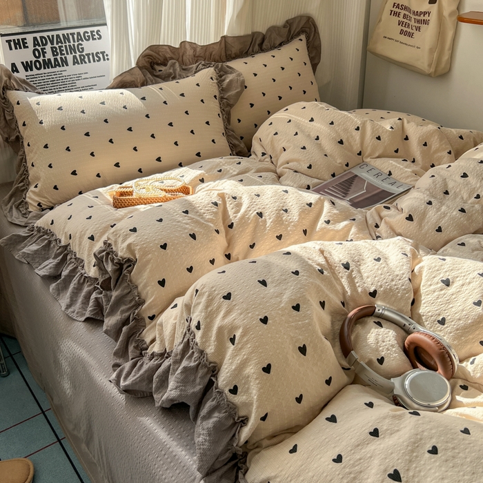 91家纺网 家纺一手货源 找家纺 2026新款泡芙纱花边四件套 咖爱心