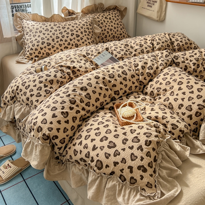 91家纺网 家纺一手货源 找家纺 2026新款泡芙纱花边四件套 咖豹纹