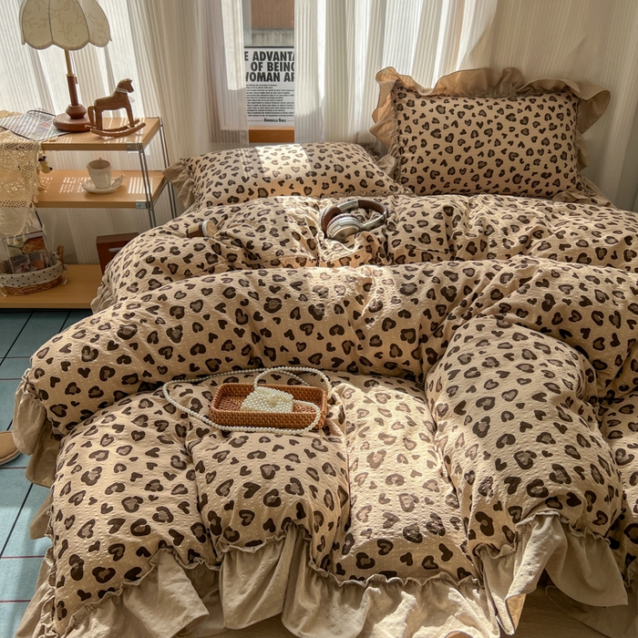 91家纺网 家纺一手货源 找家纺 2026新款泡芙纱花边四件套 咖豹纹