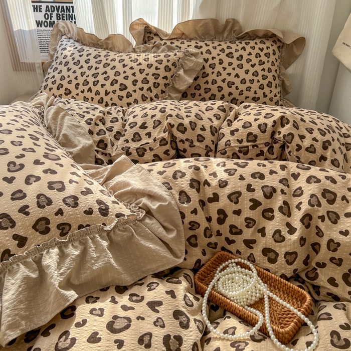 91家纺网 家纺一手货源 找家纺 2026新款泡芙纱花边四件套 咖豹纹