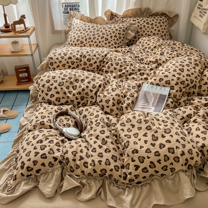 91家纺网 家纺一手货源 找家纺 2026新款泡芙纱花边四件套 咖豹纹