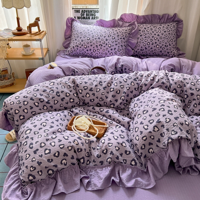 91家纺网 家纺一手货源 找家纺 2026新款泡芙纱花边四件套 紫豹纹