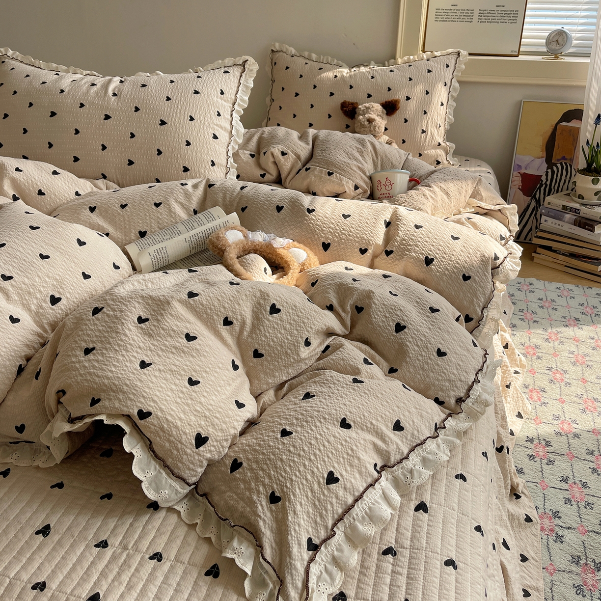 91家纺网 家纺一手货源 找家纺 2026新款泡芙纱床盖四件套 咖爱心