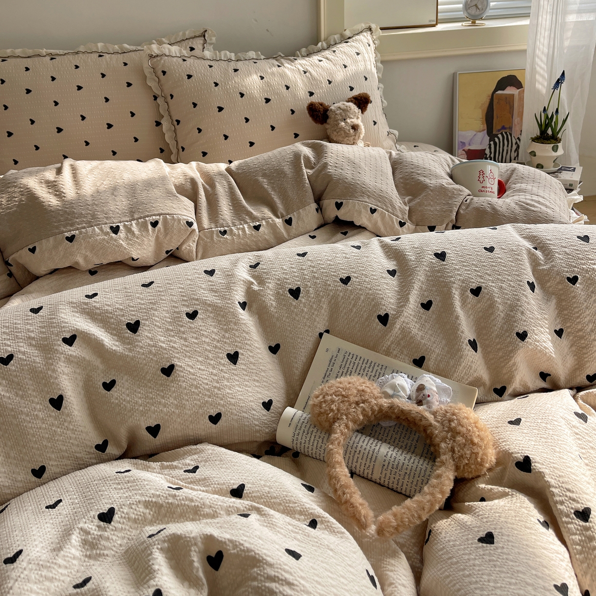 91家纺网 家纺一手货源 找家纺 2026新款泡芙纱床盖四件套 咖爱心