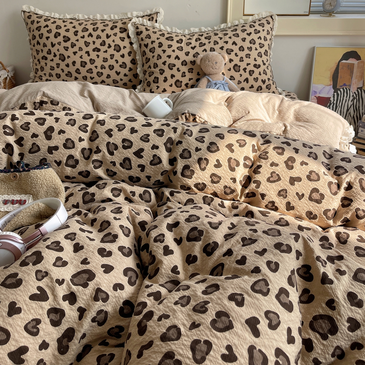 91家纺网 家纺一手货源 找家纺 2026新款泡芙纱床盖四件套 咖豹纹